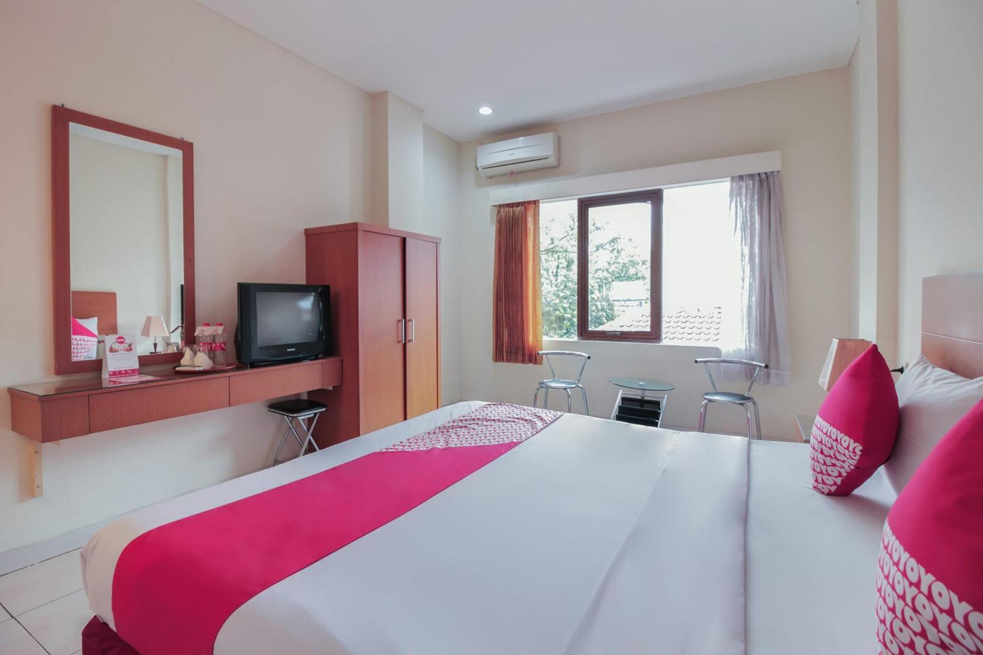 Capital O Galaxy Inn Bandung Exterior foto